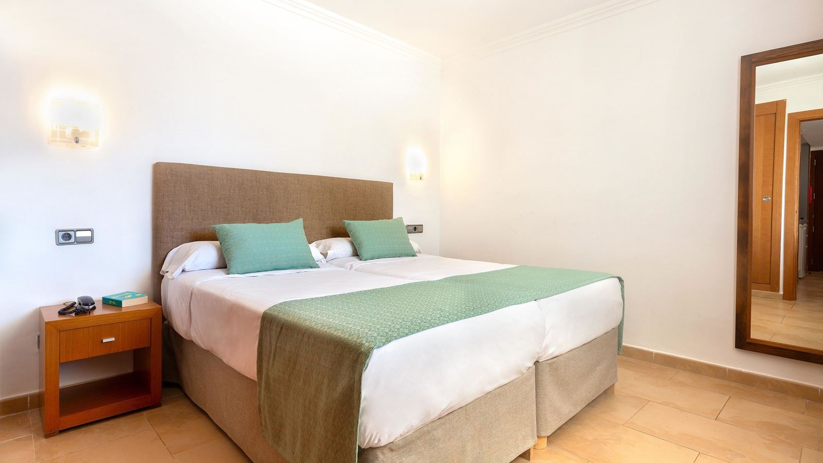 rooms-basic-apartment