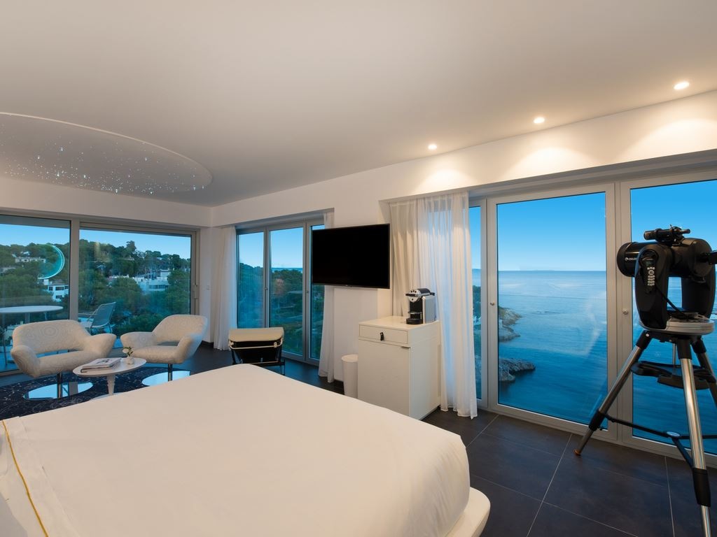 rooms-suite-stargazer