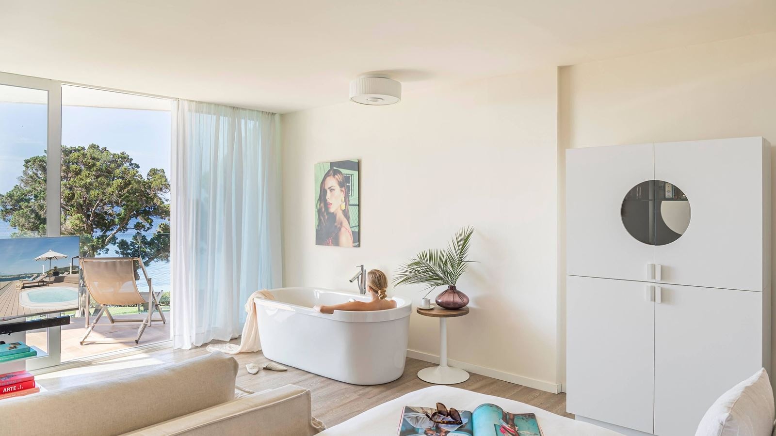 rooms-junior-suite-extra-me-room-sea-view