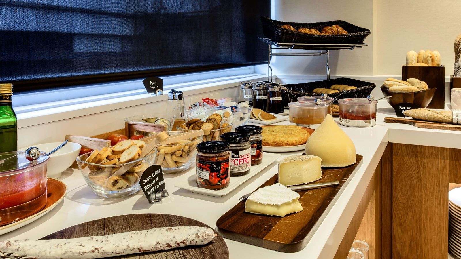 restaurants-restaurants