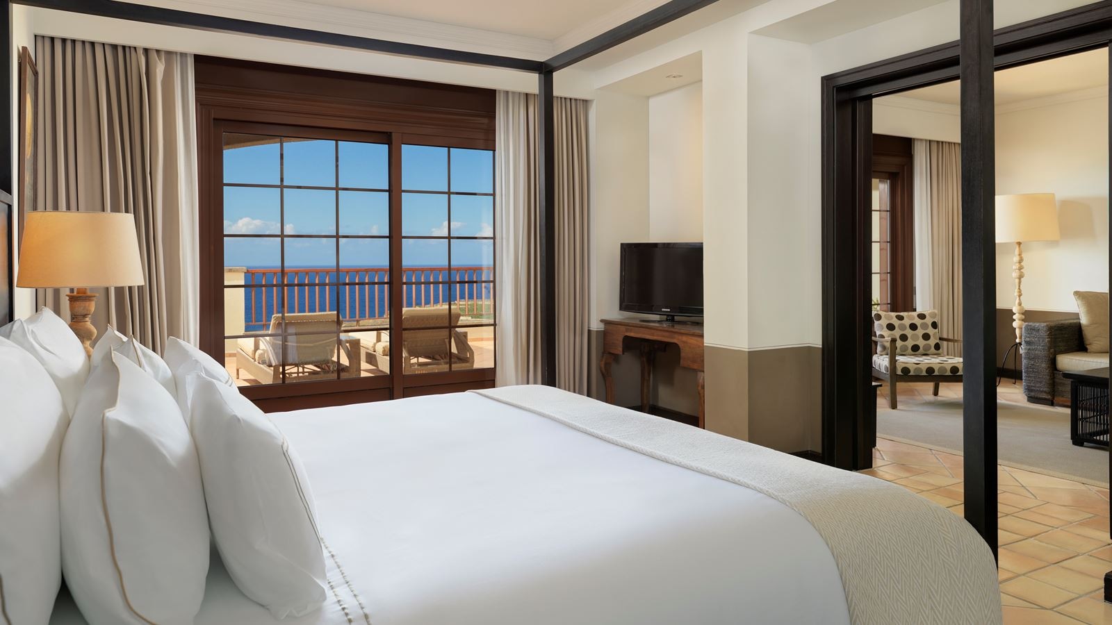 rooms-junior-suite-sea-view