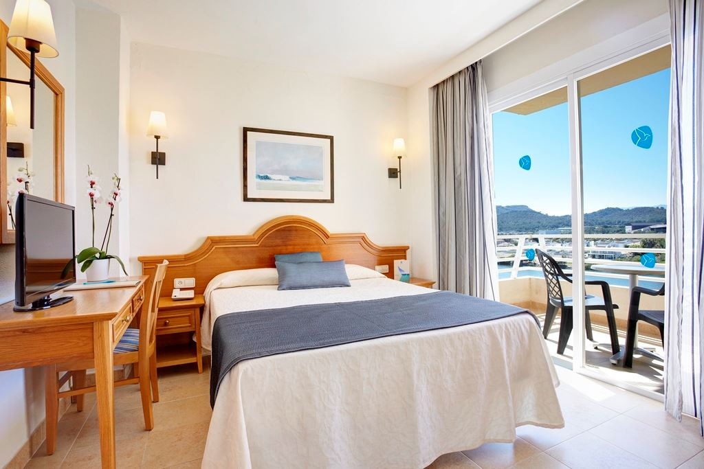 rooms-standard-room-balcony-or-terrace-single-use