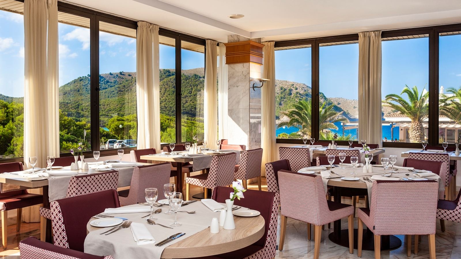 restaurants-restaurant