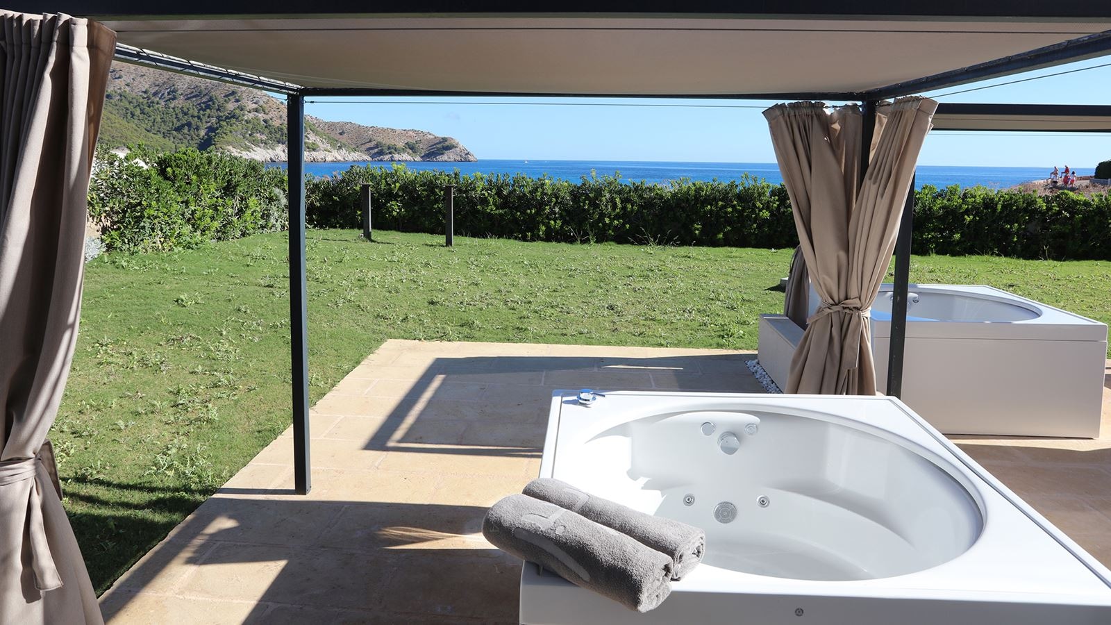 rooms-juniorsuite-seaview