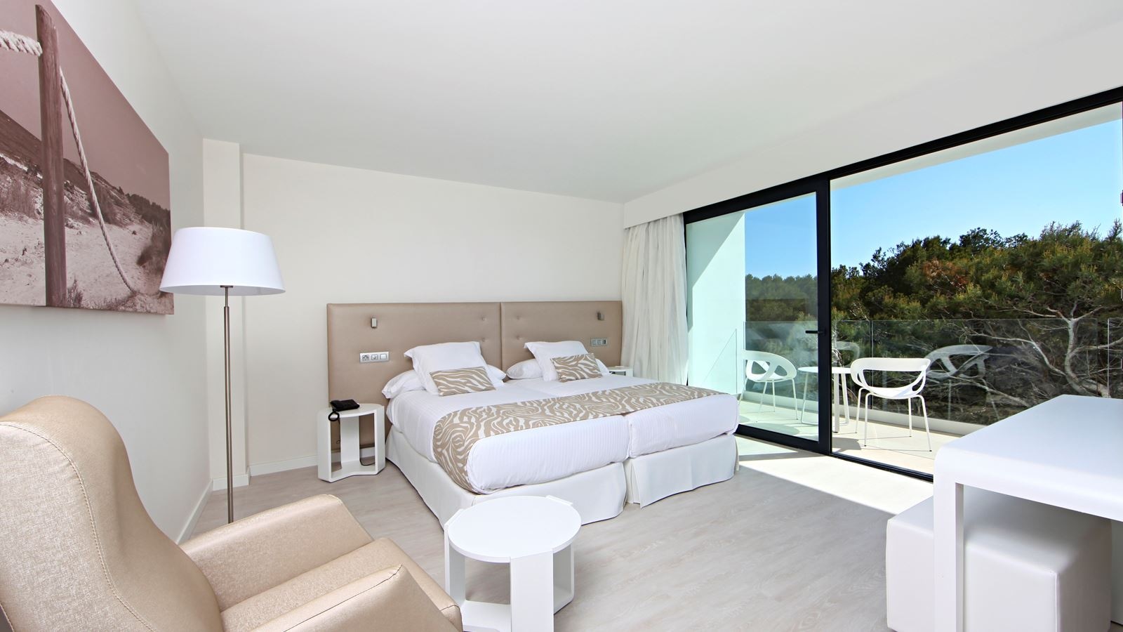 rooms-double-room-garden-view