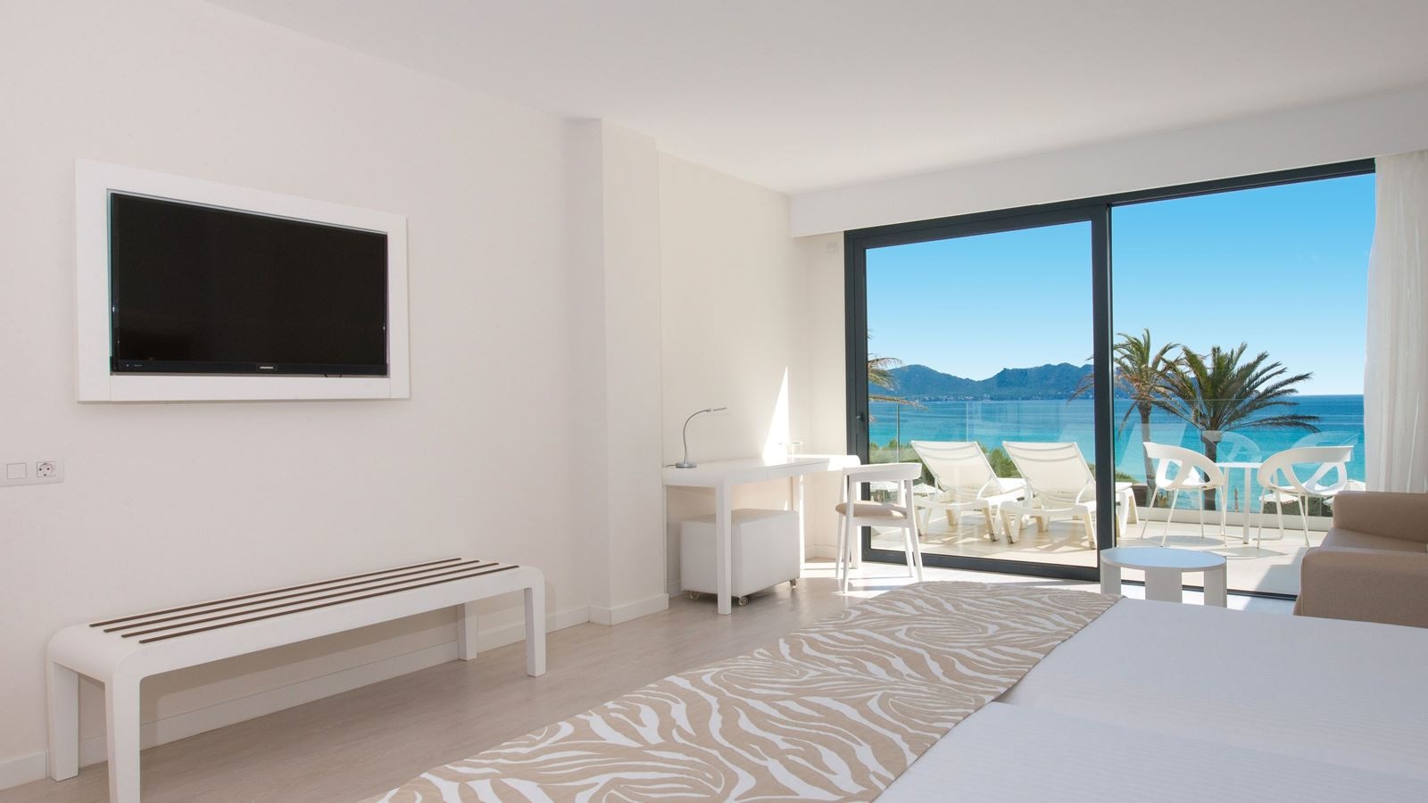 rooms-junior-suite-sea-view