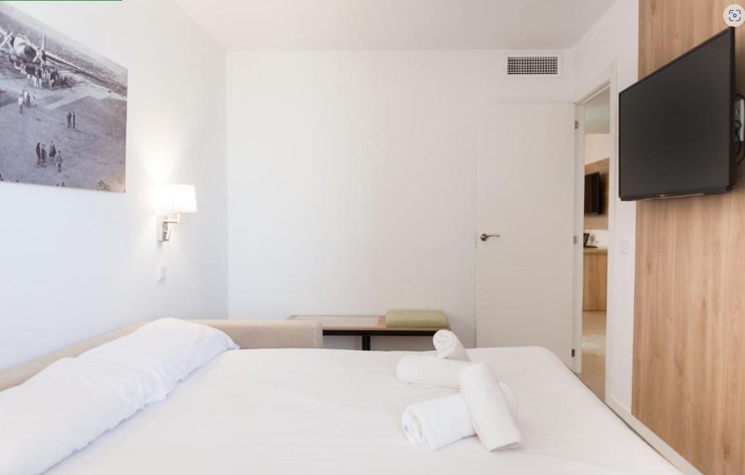 rooms-family-suite-standard-with-balcony-or-terrace