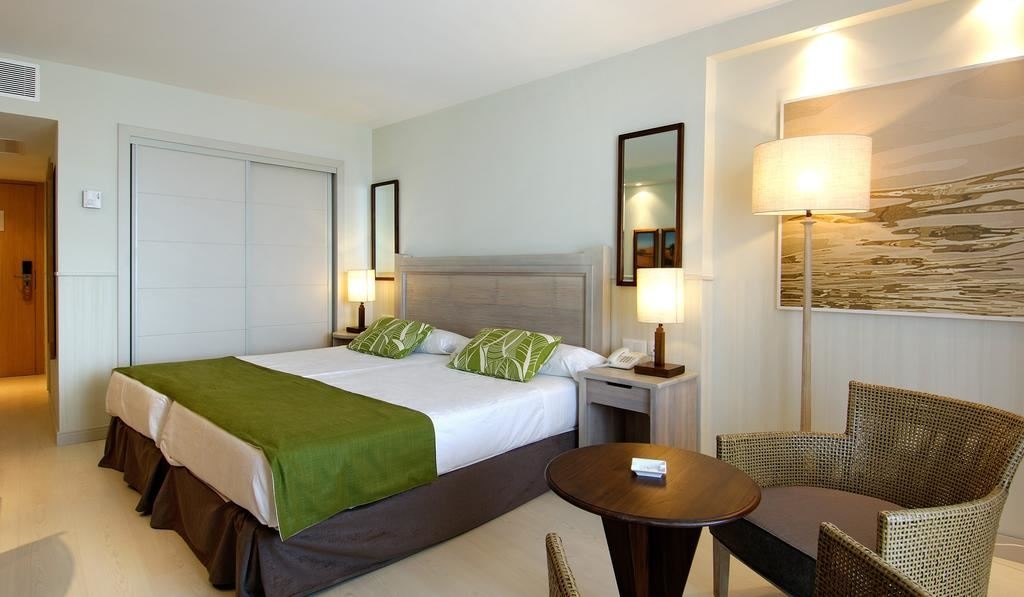 rooms-double-room-standard-no-balcony