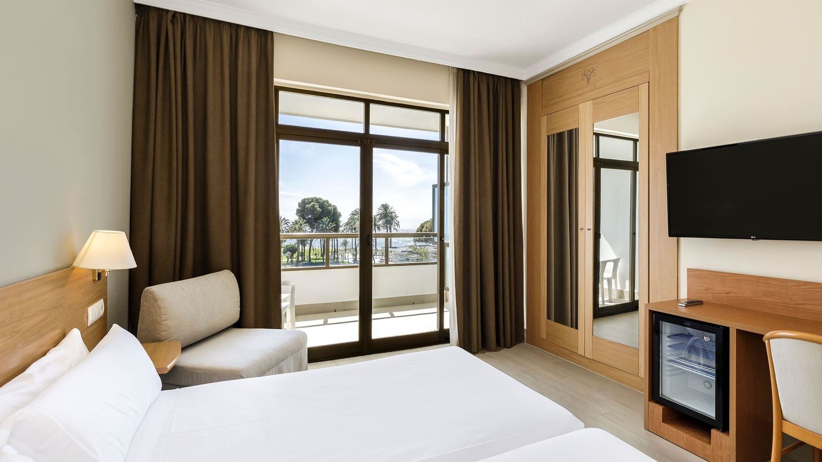 rooms-double-sea-view-with-balcony-or-terrace