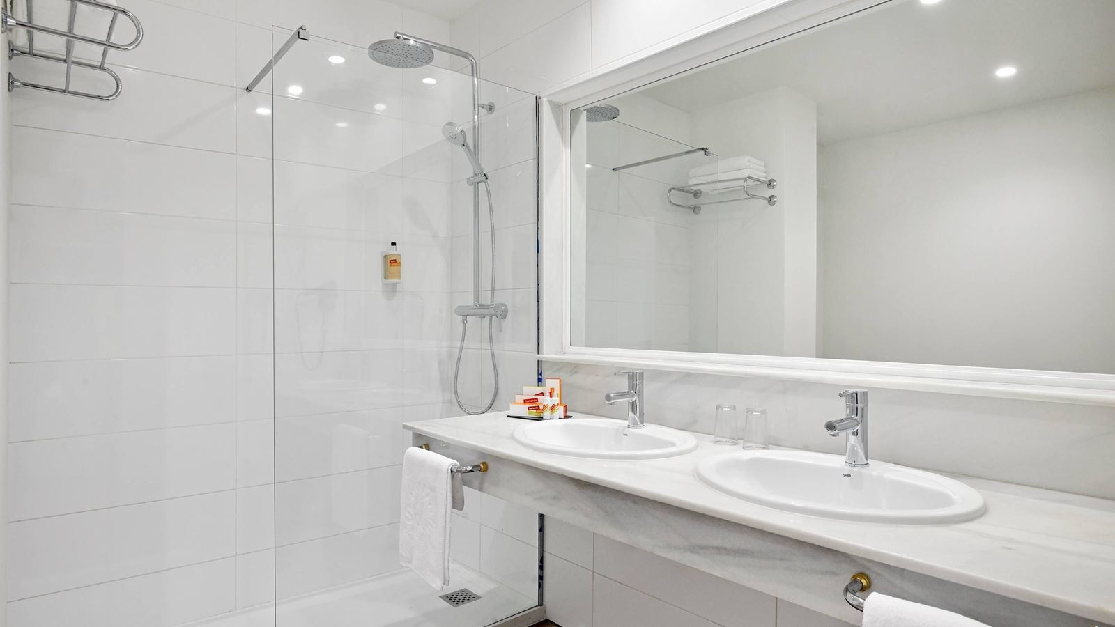 rooms-double-sea-view-with-balcony-or-terrace