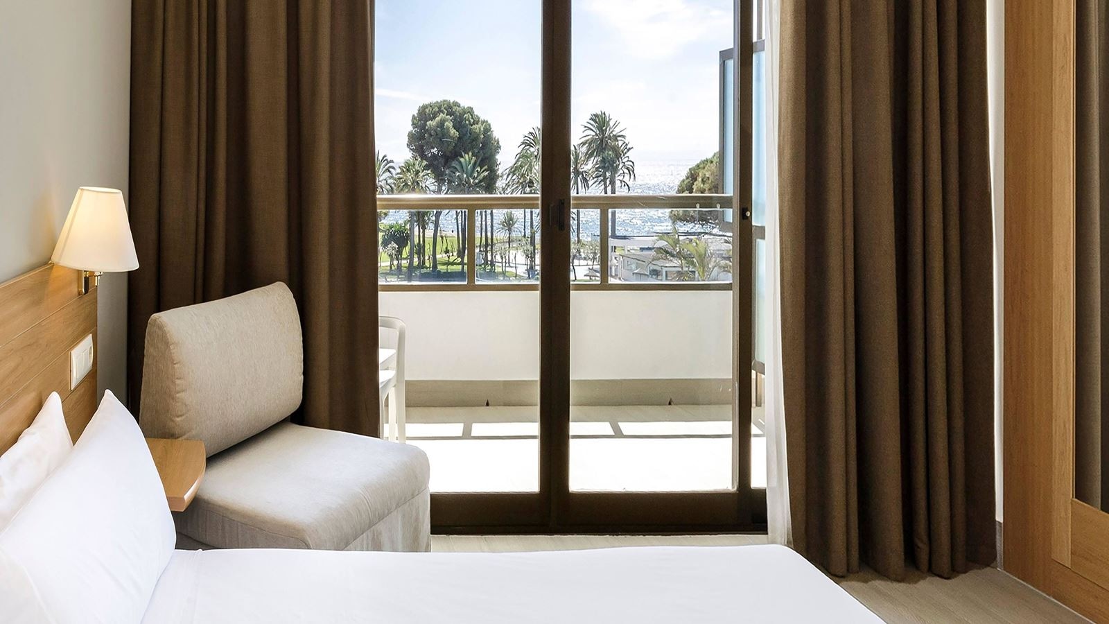 rooms-double-sea-view-with-balcony-or-terrace