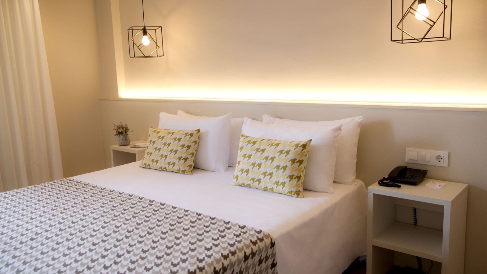 rooms-double-single-use