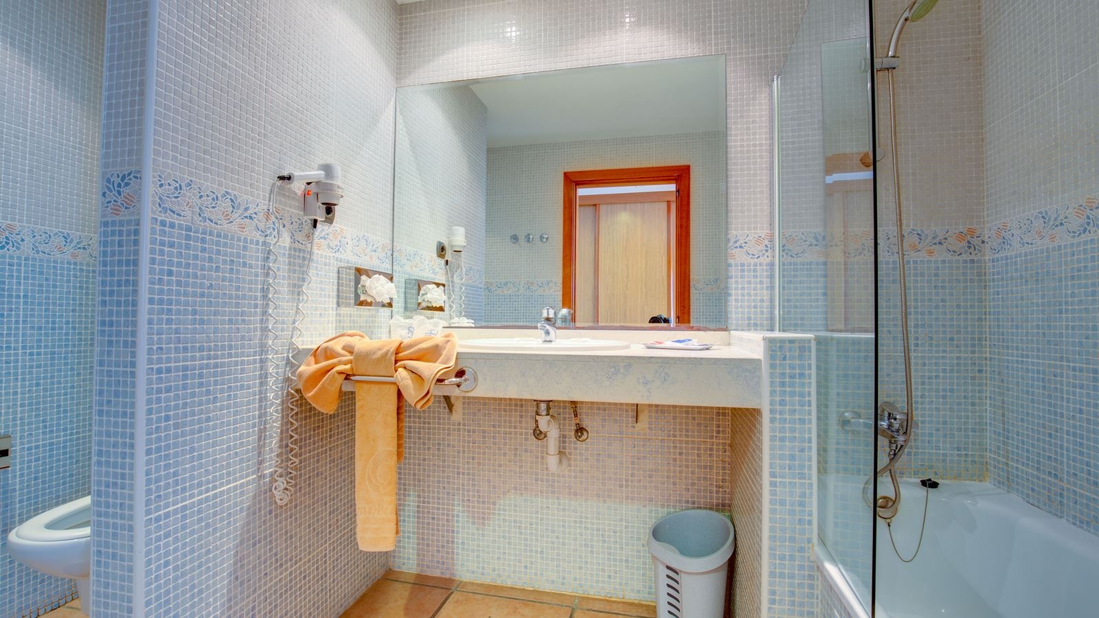 rooms-twin-economy-sea-view