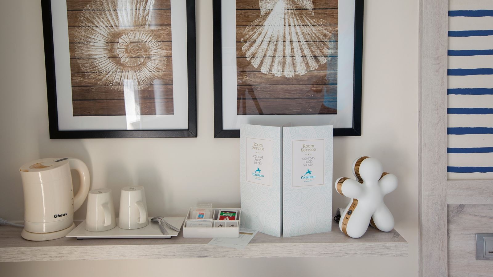 rooms-ddev-deluxe-room-with-balcony