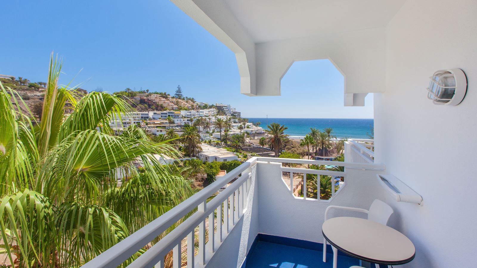 rooms-ses-senior-suite-with-garden-or-side-sea-view-balcony