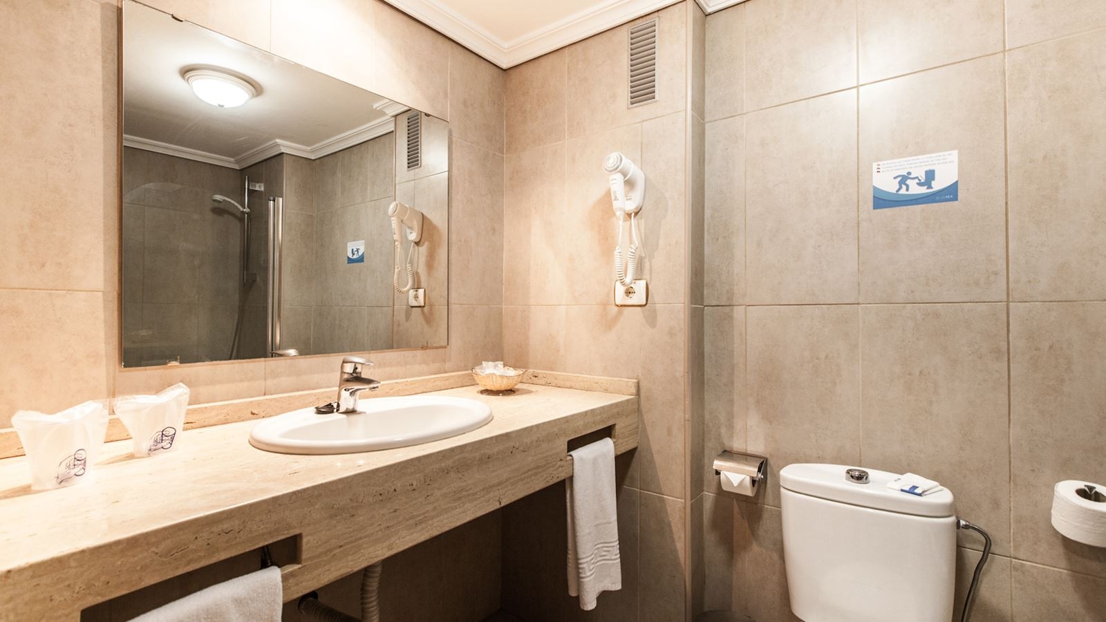 rooms-junior-suite-twin-standard-balconyj-or-terrace