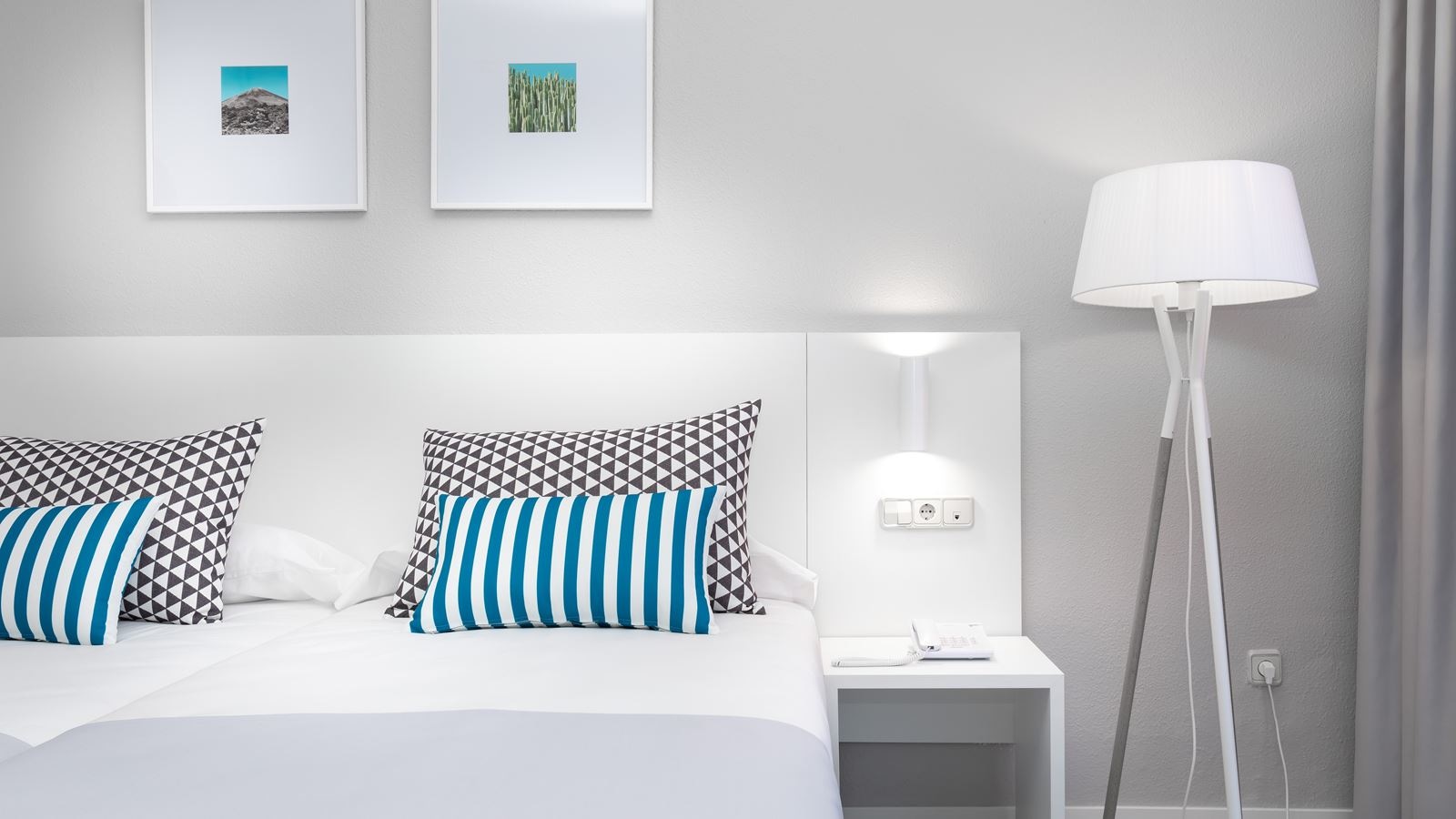 rooms-double-standard-balcony-or-terrace