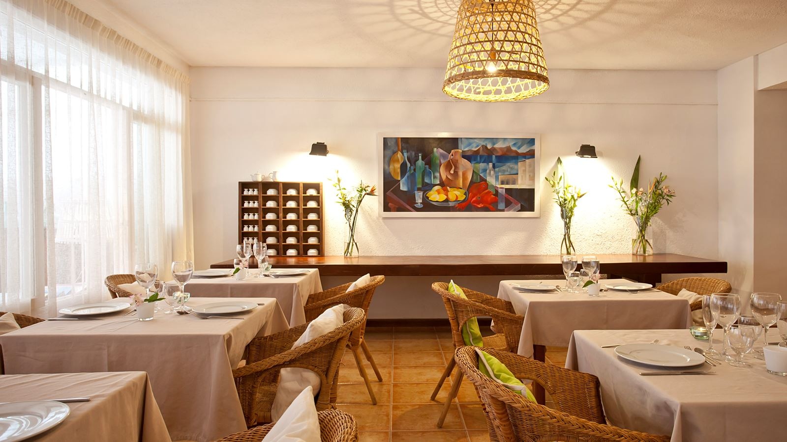 restaurants-restaurant