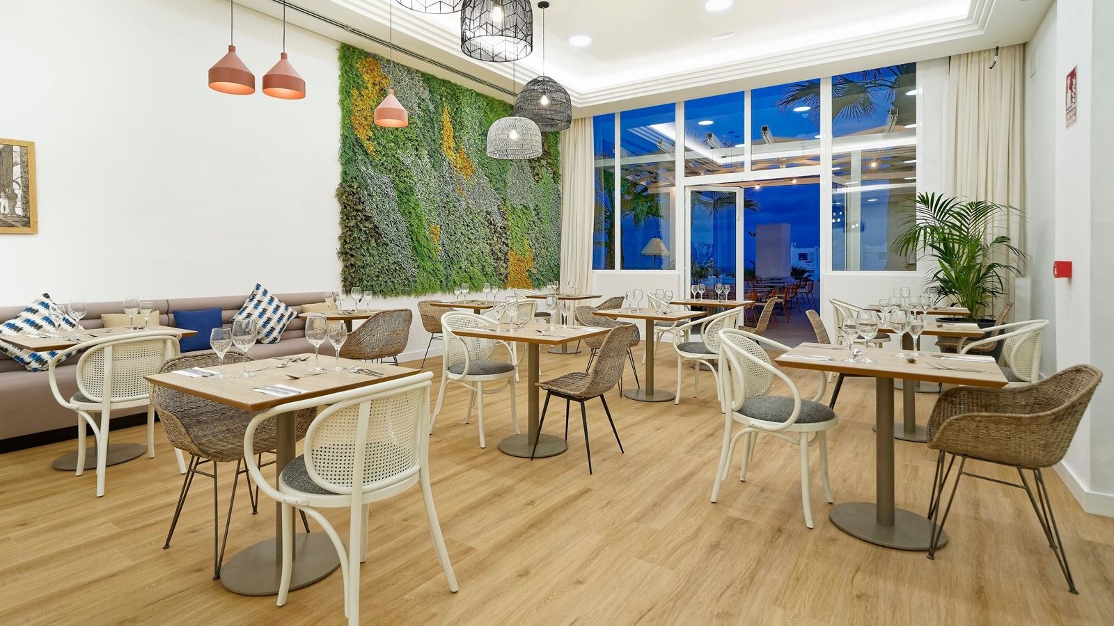 restaurants-restaurants