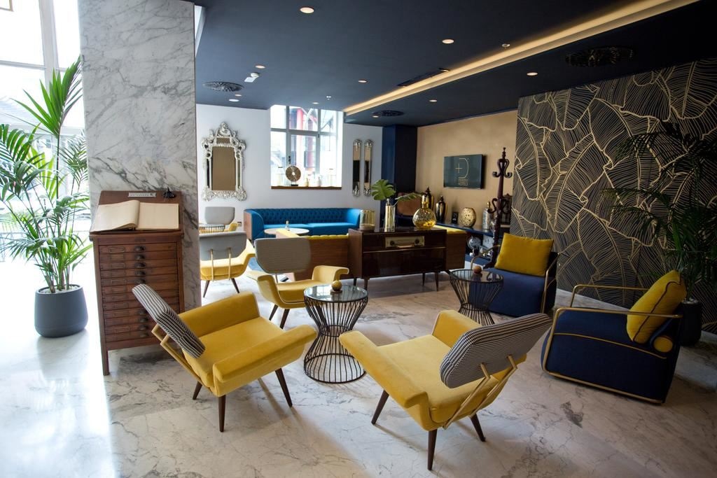 bars-the-vault--lobby-bar