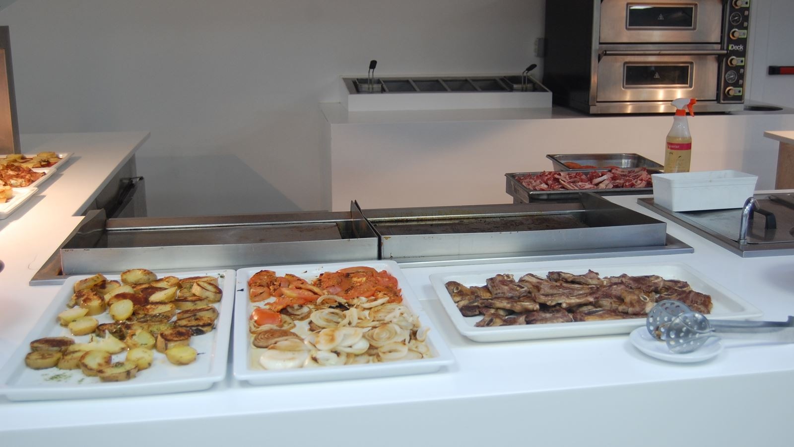 restaurants-restaurant