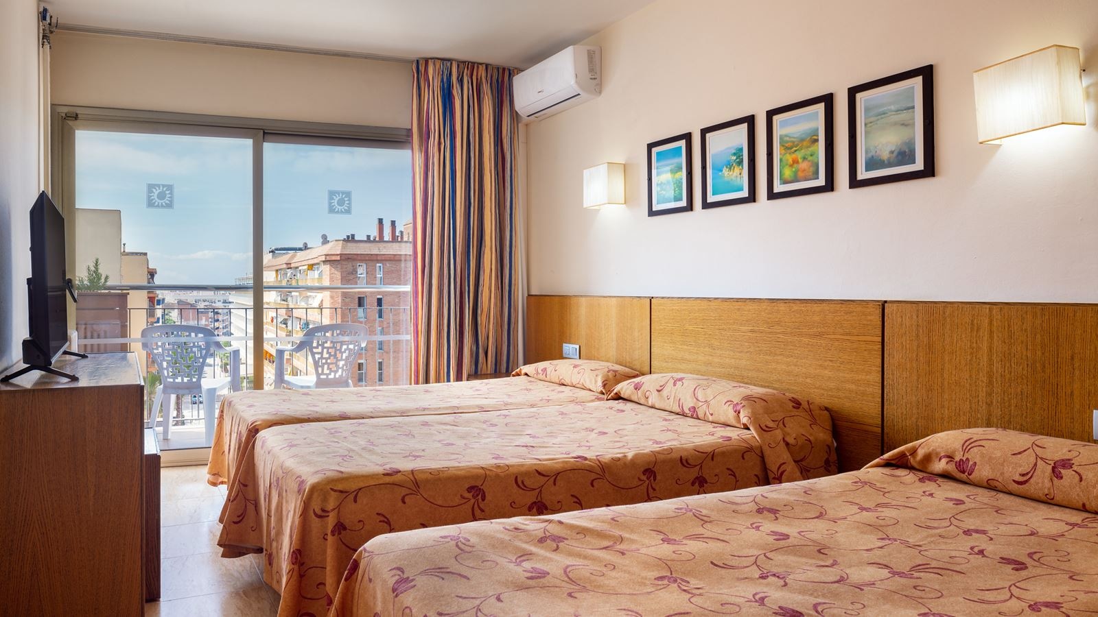 rooms-superior-double-room-balcony-or-terrace