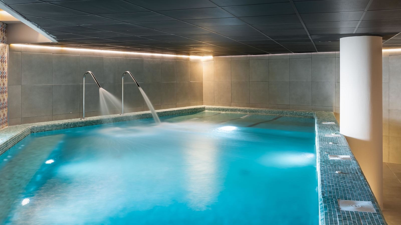 pools-indoor-pool