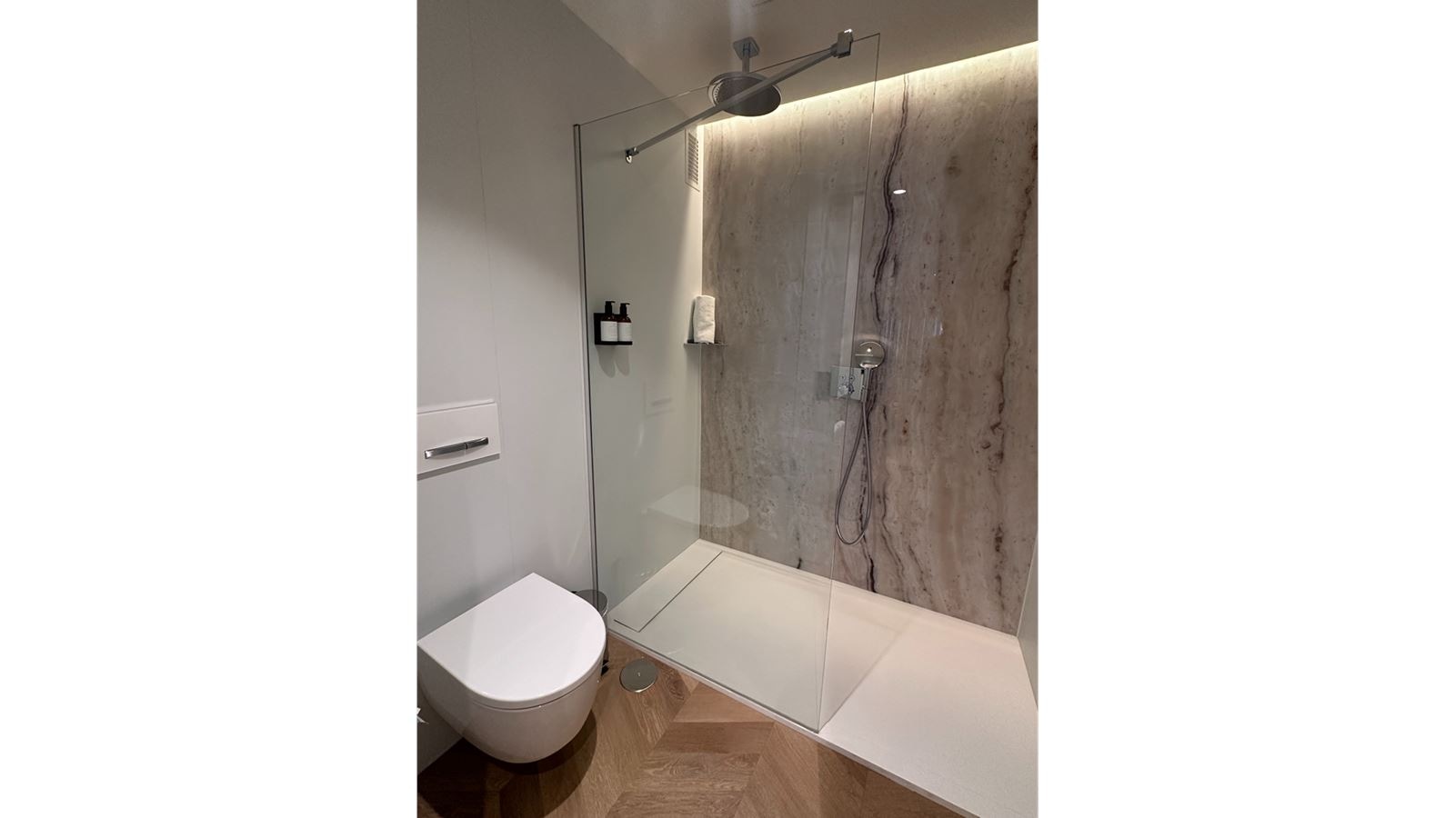 rooms-double-superior-room