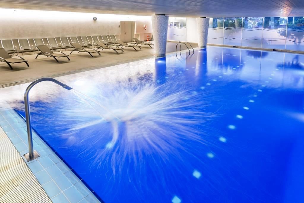 pools-indoor-pool