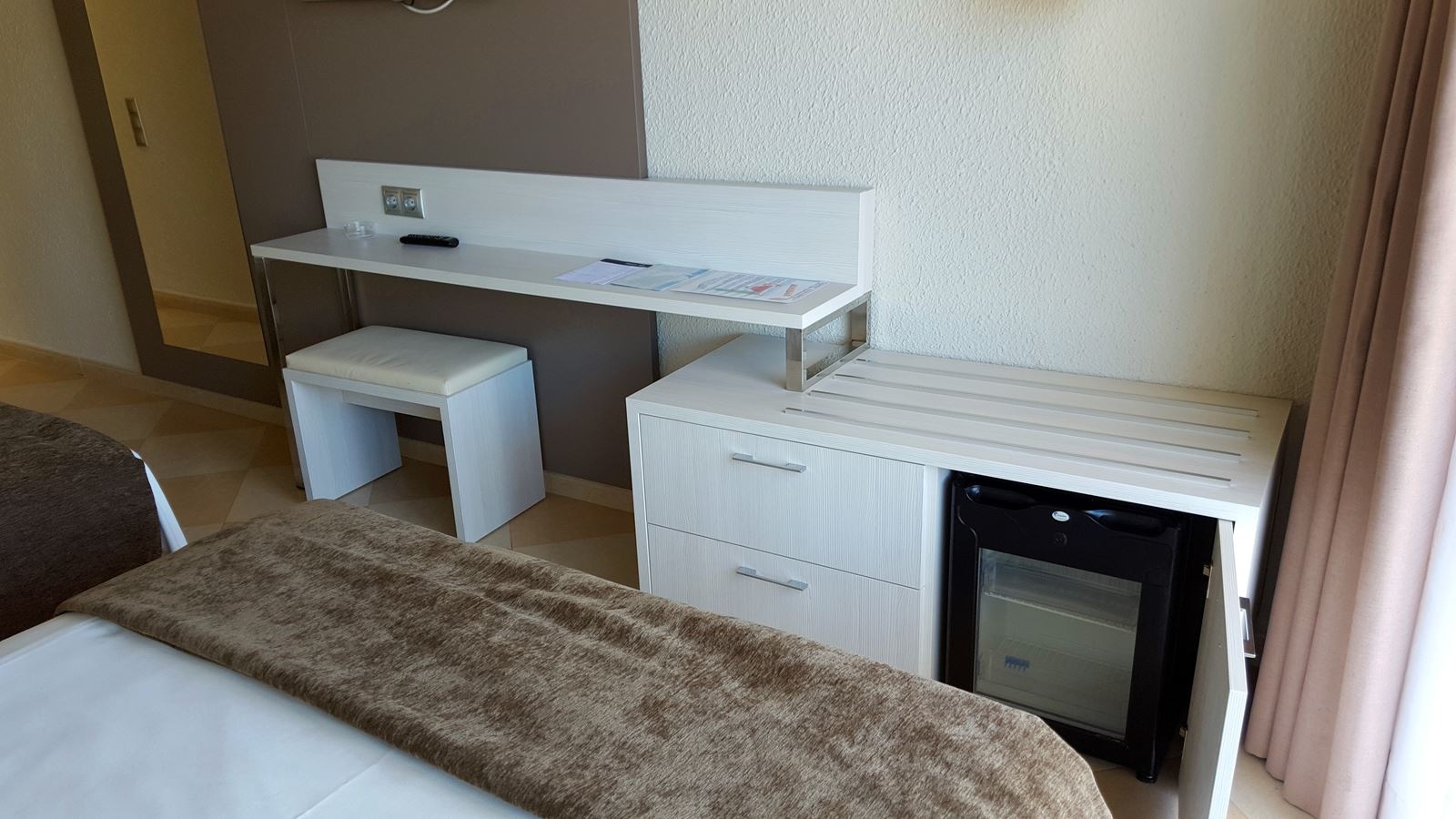 rooms-double-standard-room-balcony-or-terrace