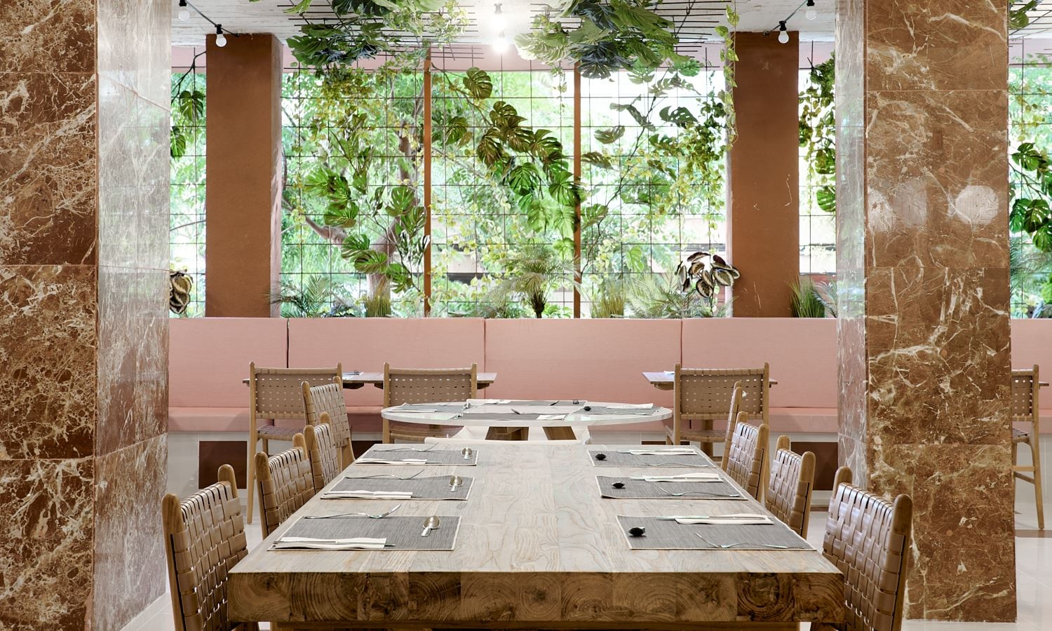 restaurants-restaurants