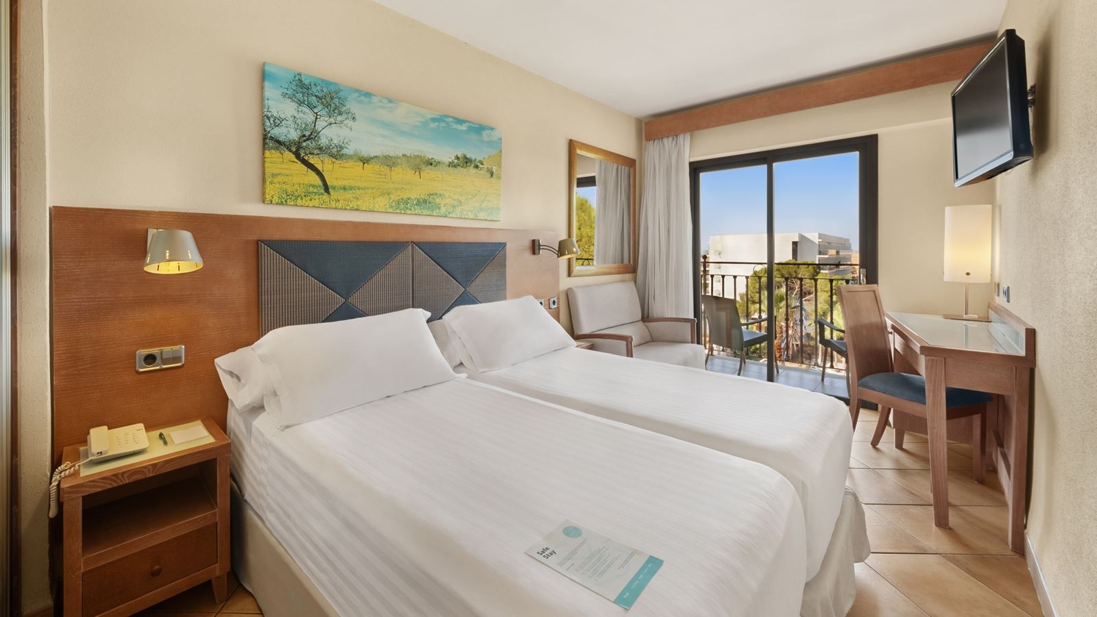 rooms-double-room-balcony-or-terrace