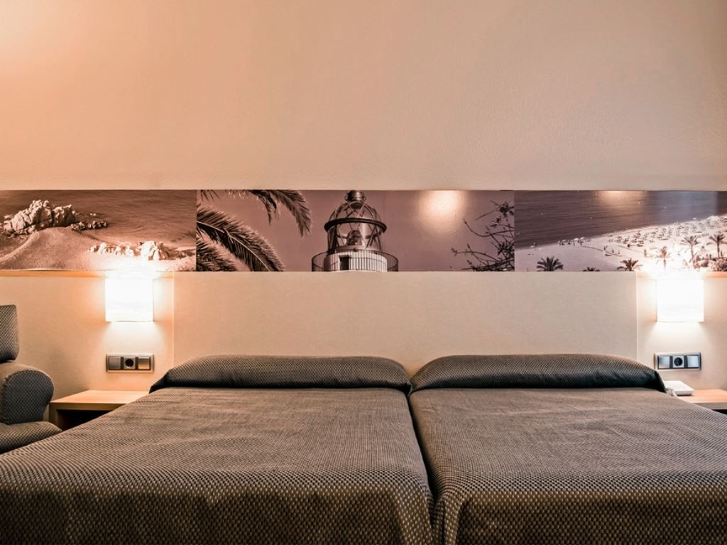 rooms-double-standard-room-balcony-or-terrace