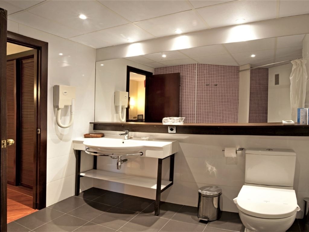 rooms-double-standard-room-balcony-or-terrace