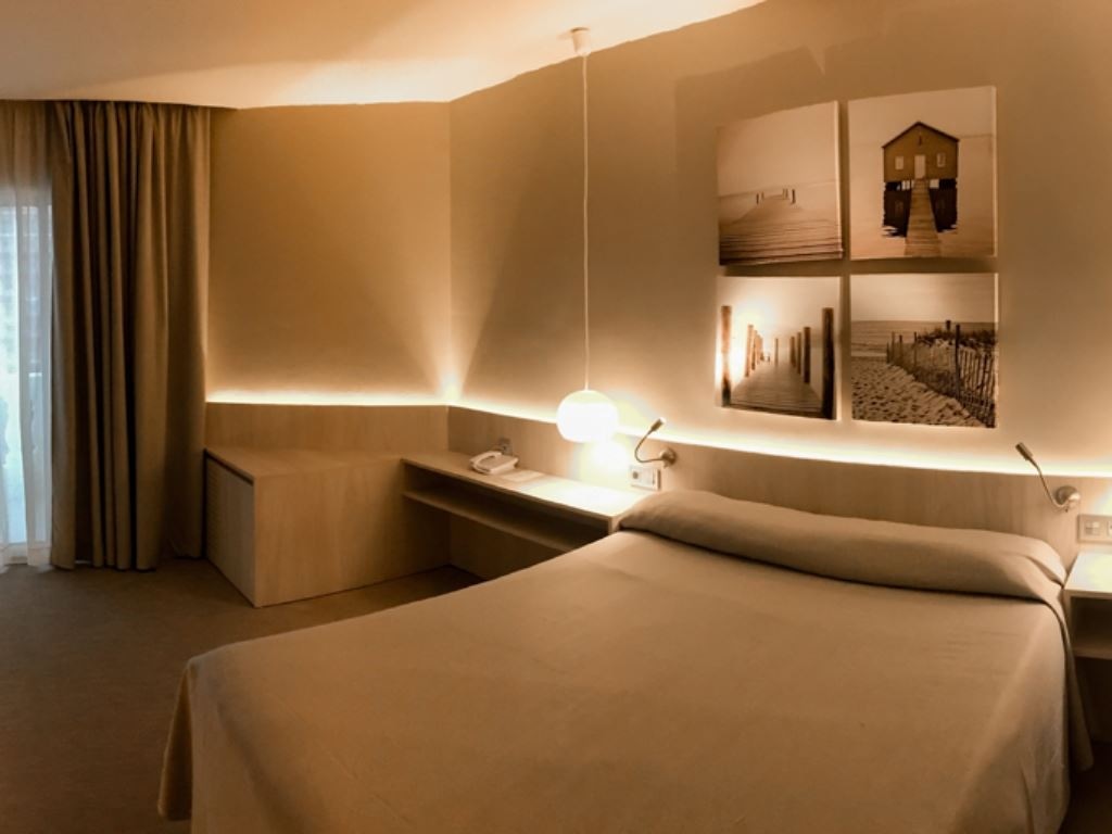 rooms-double-single-use-balcony-or-terrace