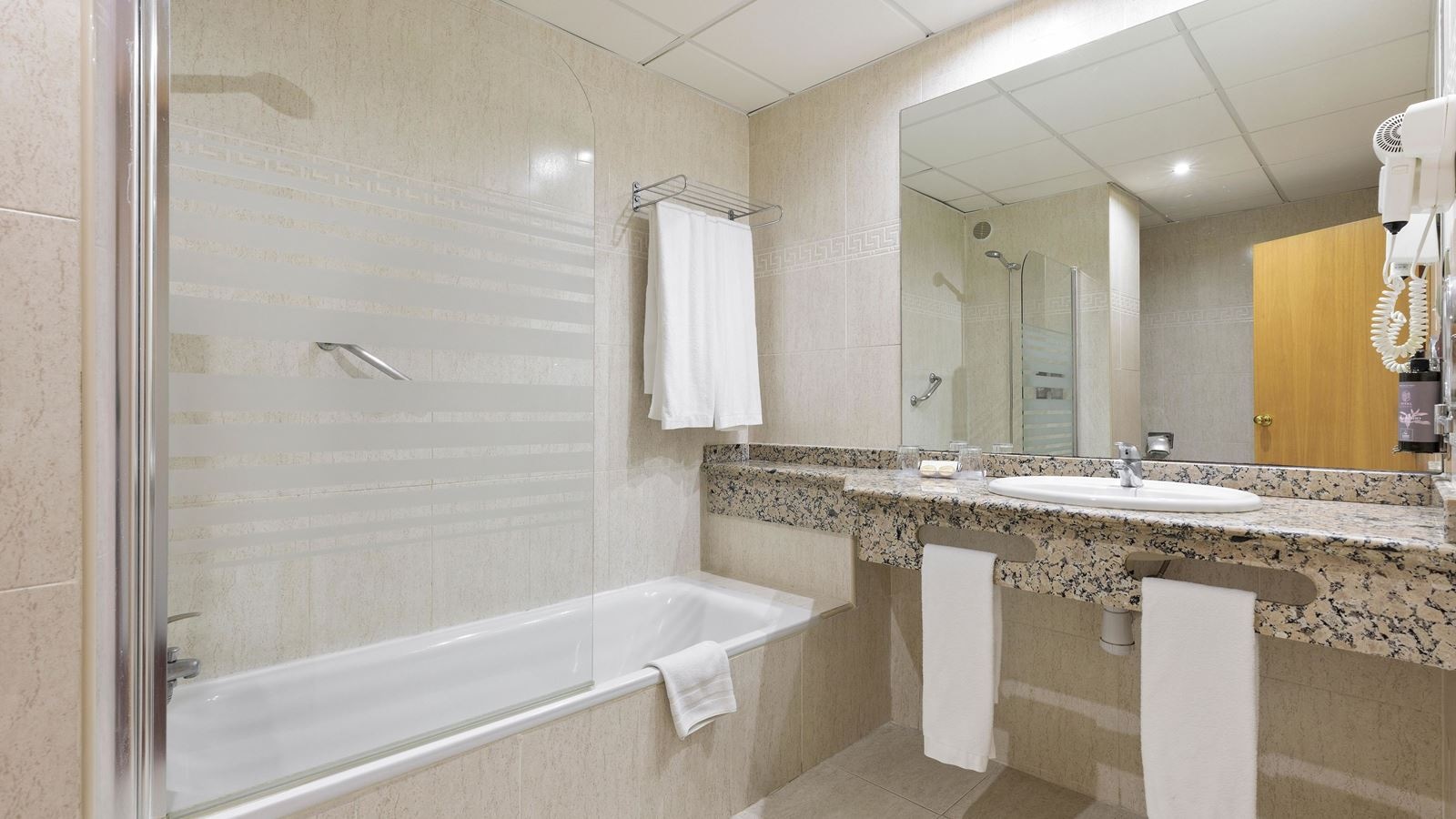 rooms-single-with-chld-balcony-or-terrace