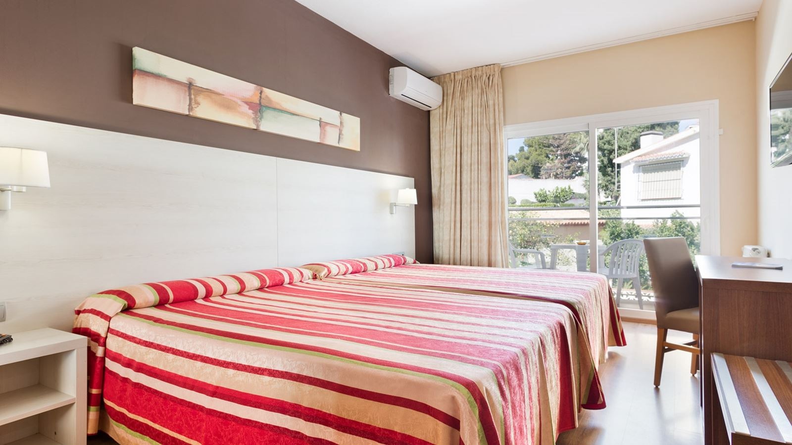 rooms-room-double-balcony-or-terrace