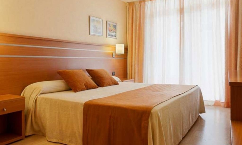 rooms-double-standard-room-balcony-or-terrace