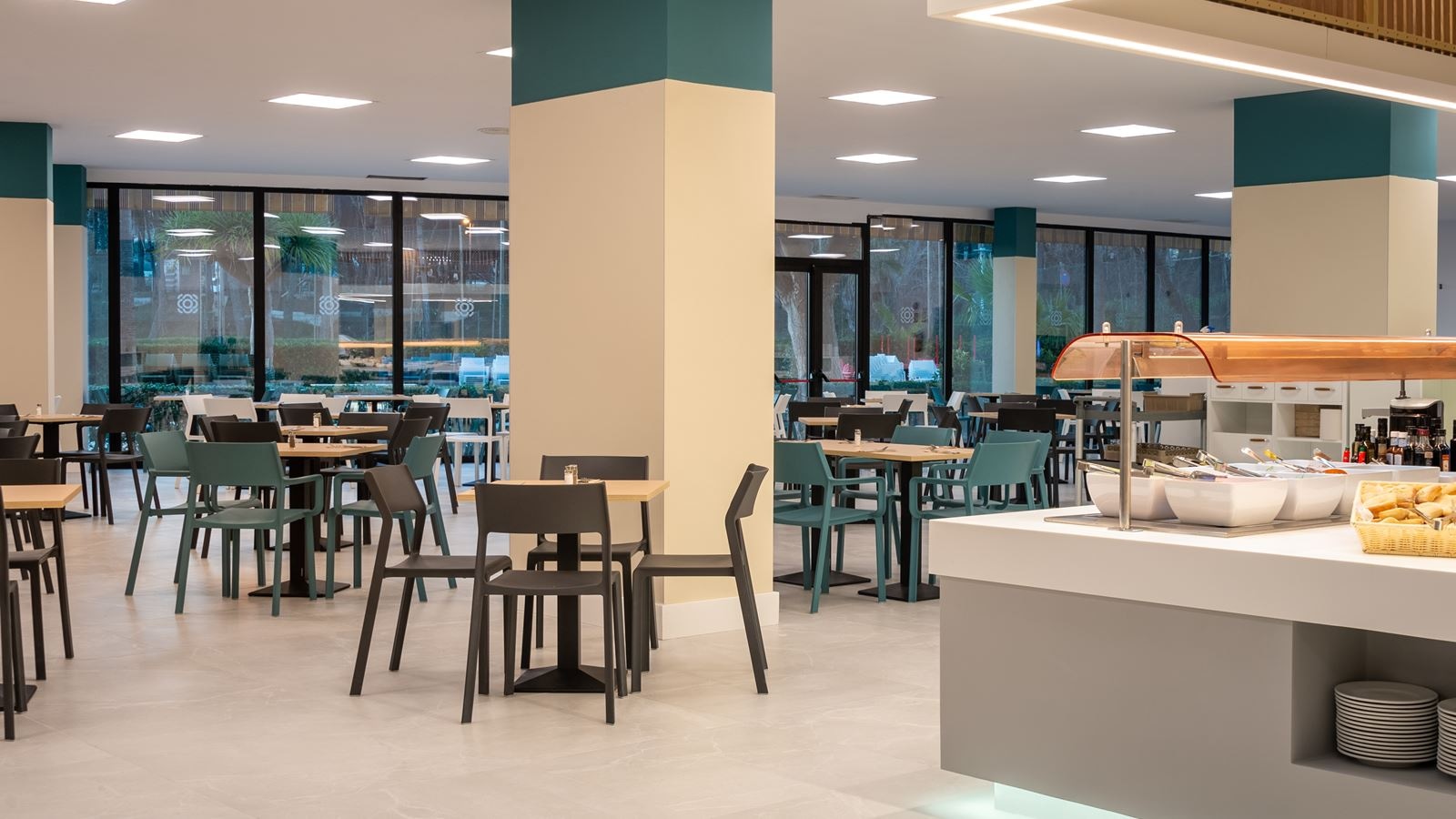 restaurants-breakfast-buffet