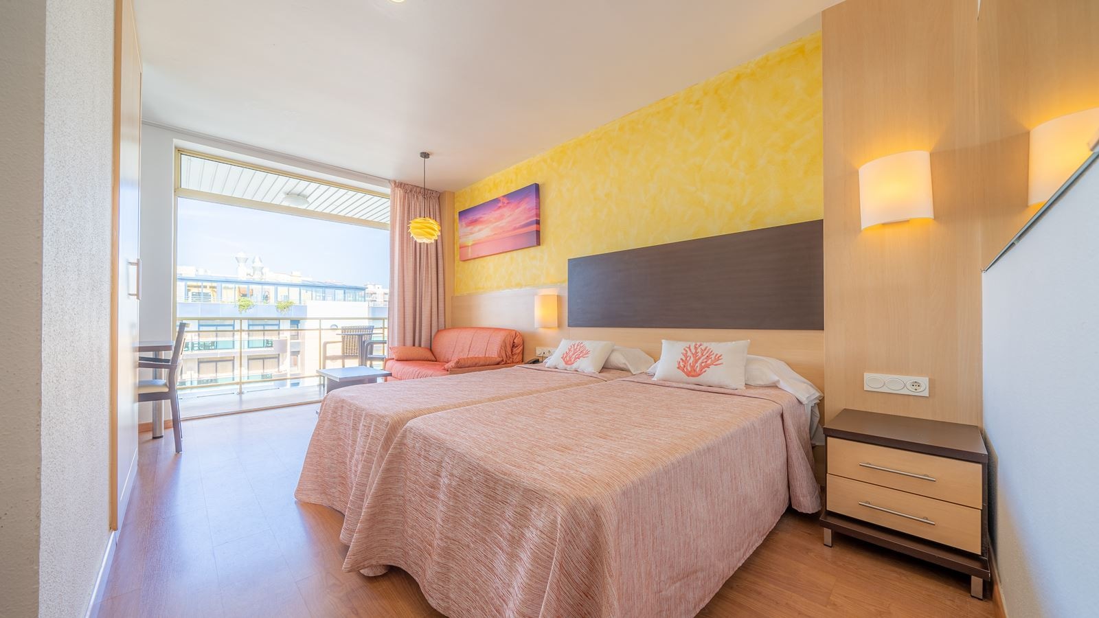 rooms-plus-room-front-sea-view-balcony-or-terrace