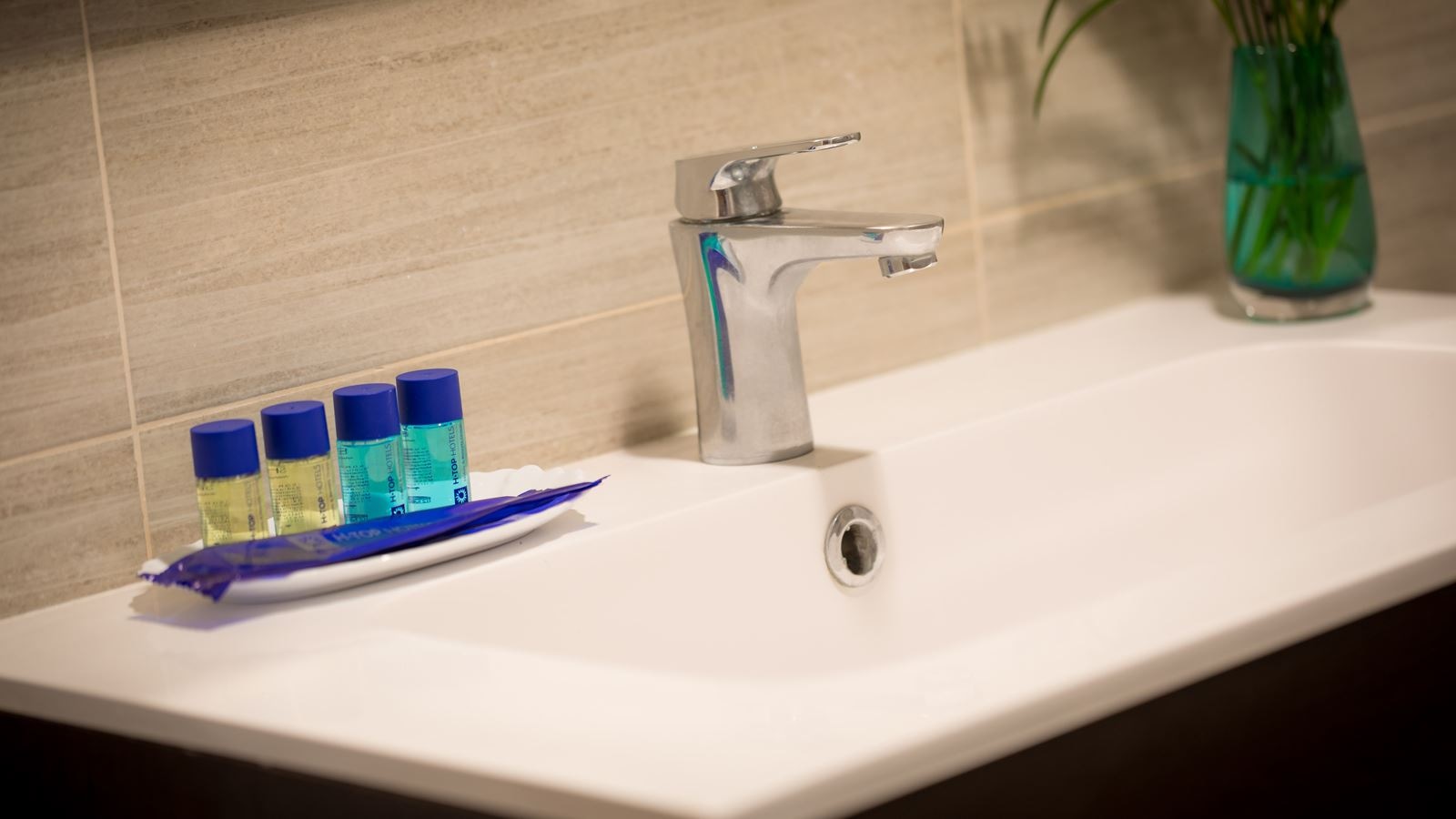 rooms-triple-balcony-or-terrace