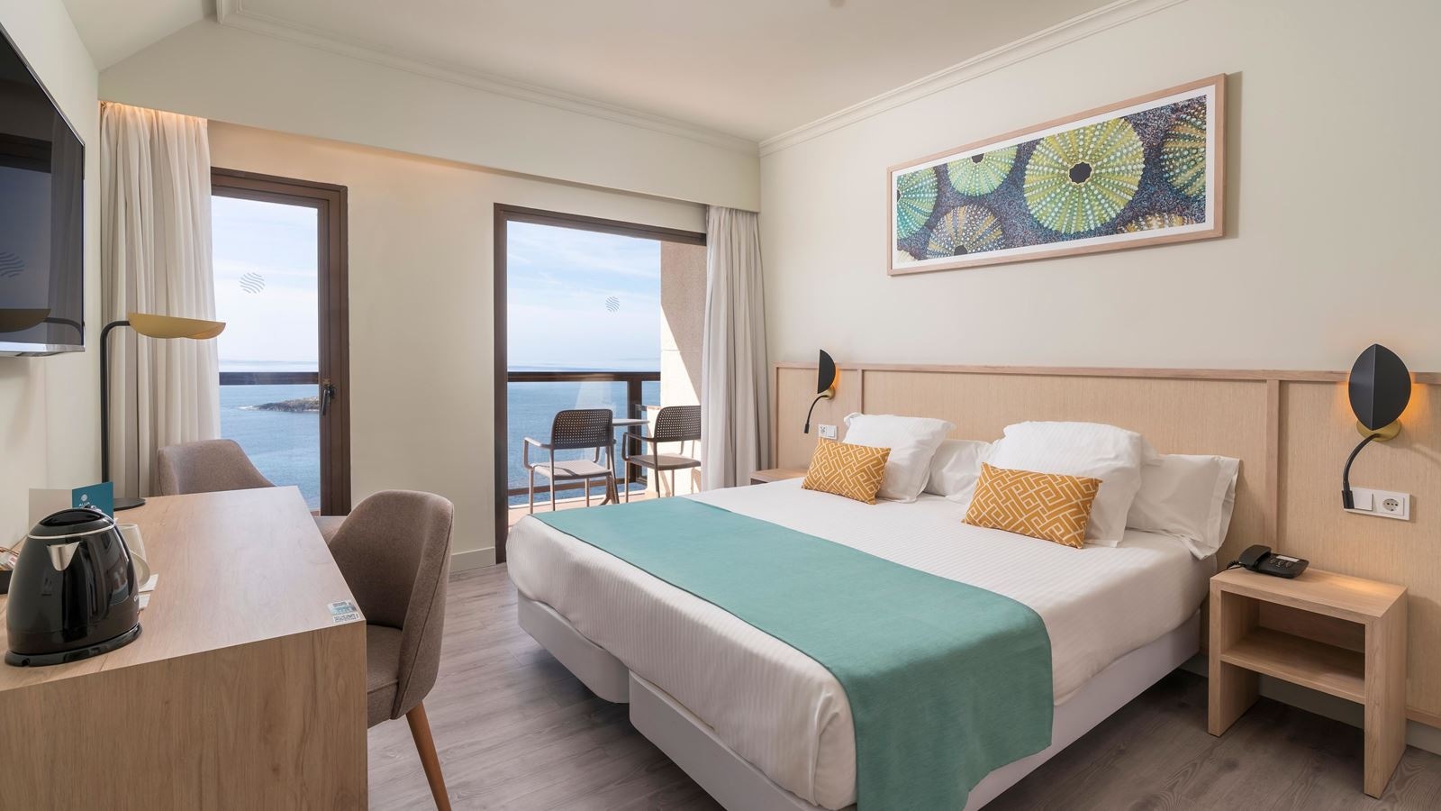 rooms-double-seafront-with-balcony