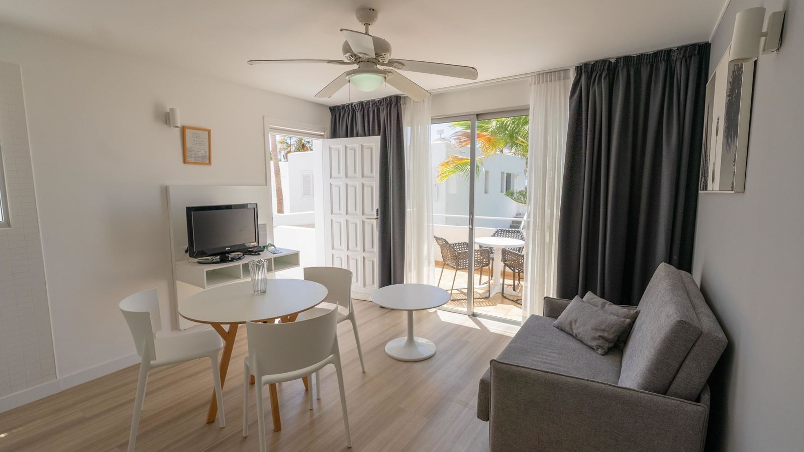 rooms-one-bedroom-standard-apartment