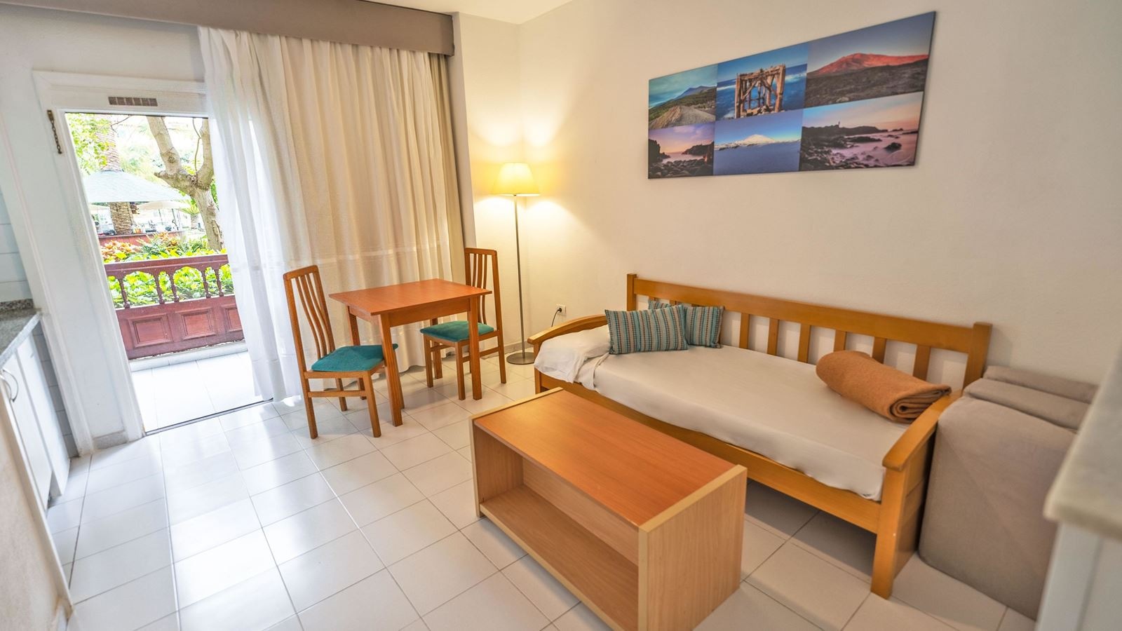 rooms-junior-suite-poolgarden-view