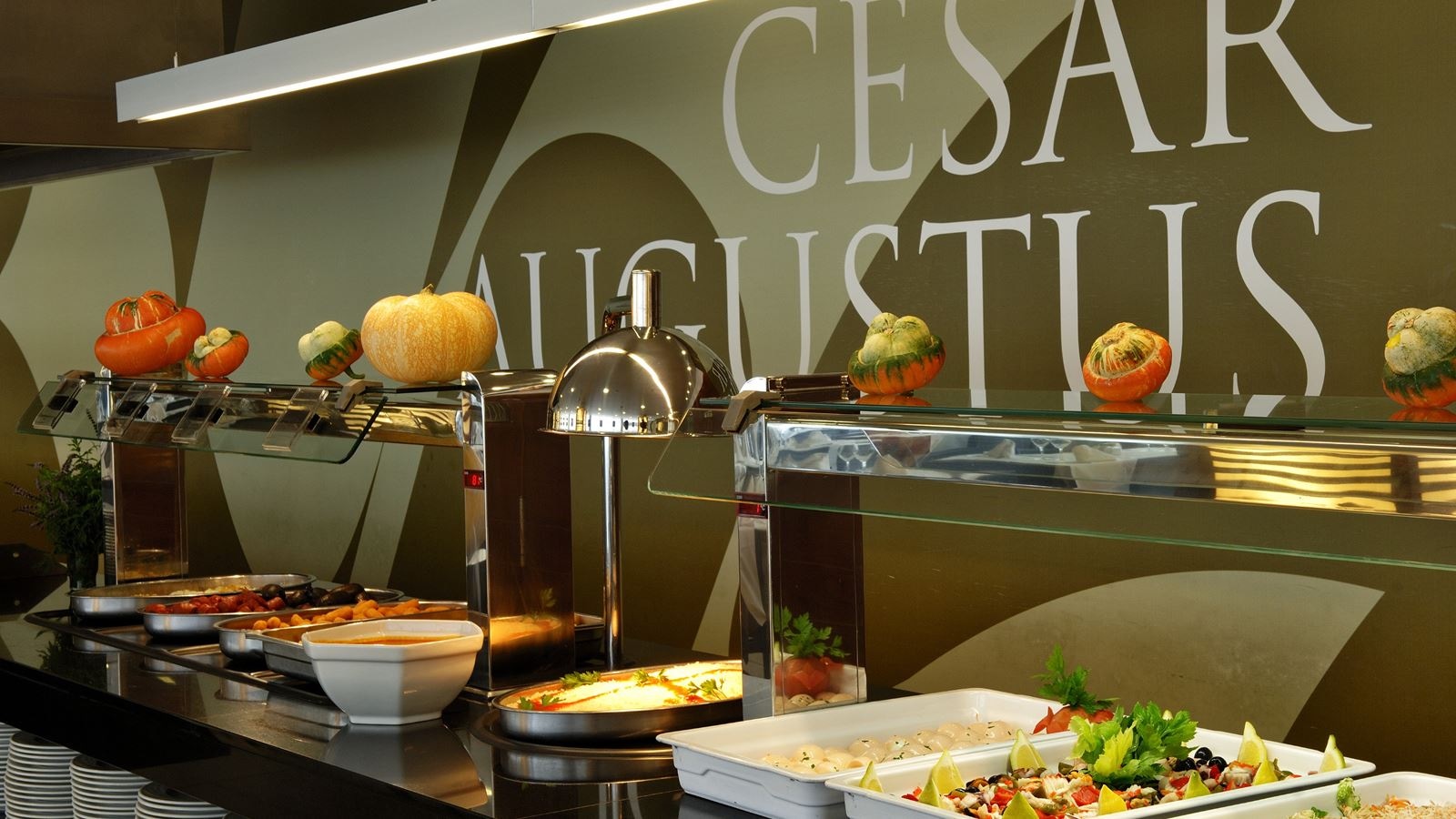 restaurants-augustus-cesar-restaurant