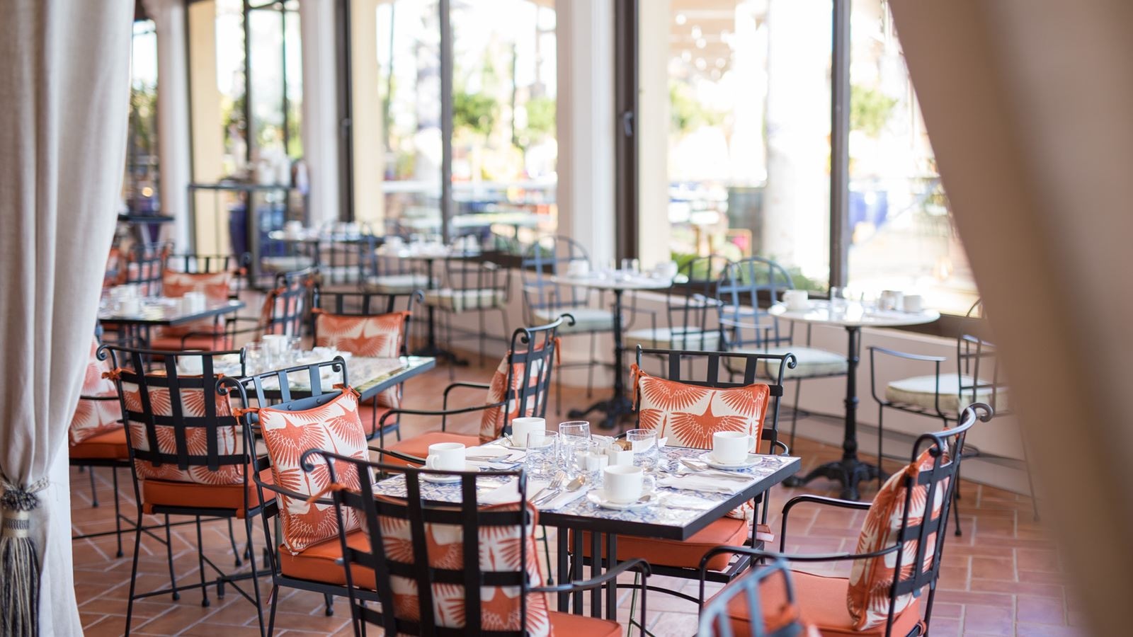 restaurants-restaurants