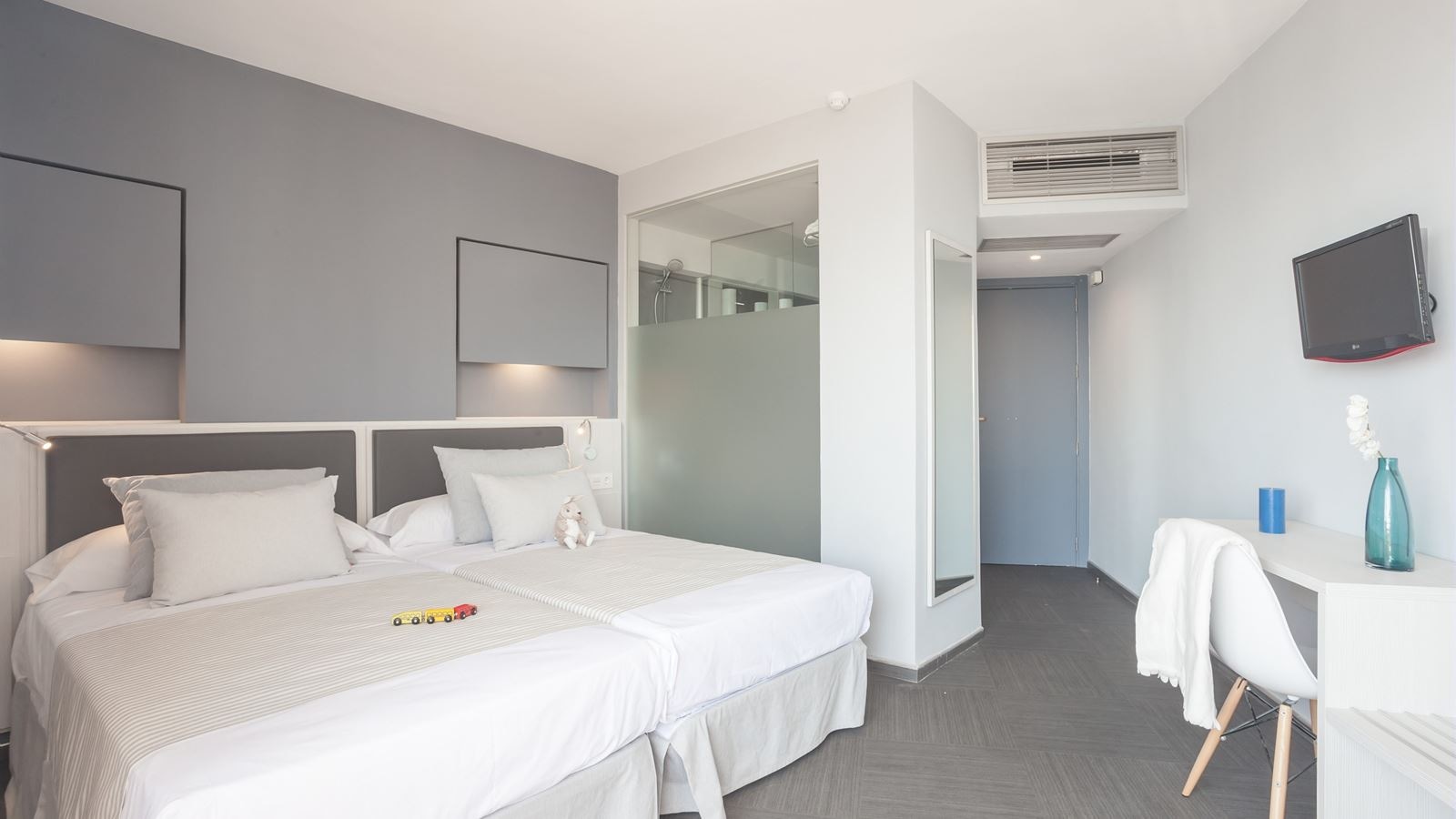 rooms-double-with-balcony