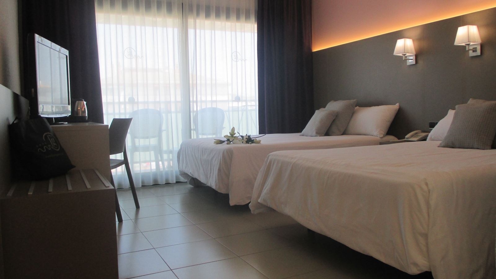 rooms-standard-superior-room-36-floor