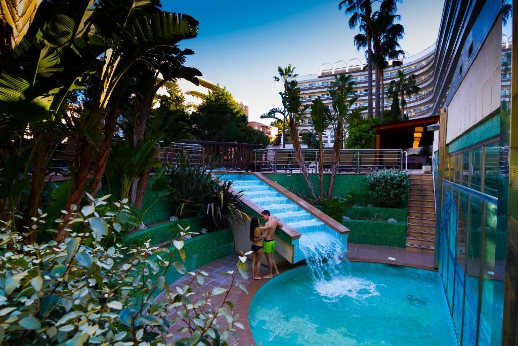 pools-indoor-pool