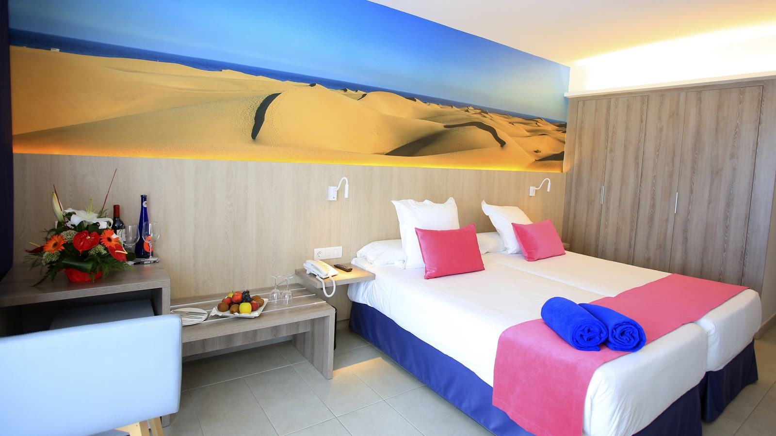 rooms-deluxe-twin-sea-side-balcony-or-terrace